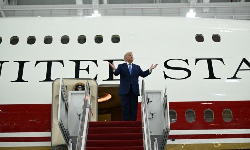 Trump predstavio novi Air Force One: Luksuzni Boeing iz Katara ulazi u predsjedničku flotu SAD-a