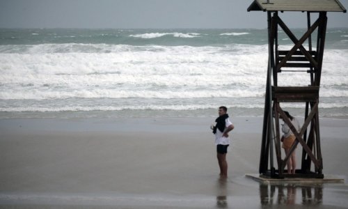 Na španjolskoj plaži poginula tri dječaka: Izdano upozorenje zbog valova