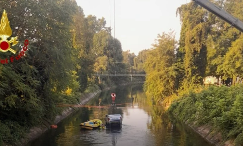 Stravična nesreća u susjedstvu:Troje mladih poginulo, šestero ozlijeđeno nakon što su autom sletjeli u kanal
