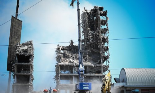 Vjesnik polako, ali sigurno odlazi u povijest: Nakon zastoja sada se ruši i nedjeljom
