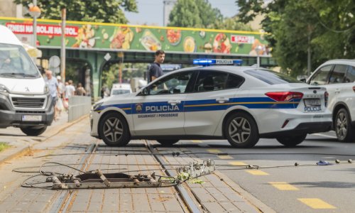 Kamion ponovno potrgao tramvajsku mrežu u Zagrebu, umjesto tramvaja voze autobusi