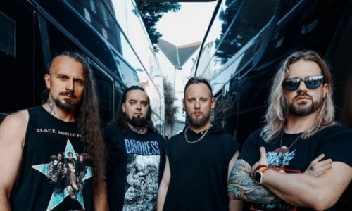 Black Sonic Pearls je predgrupa za Breaking Benjamin