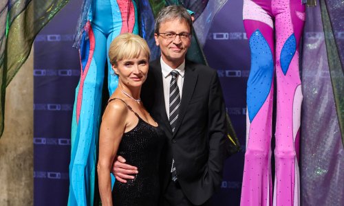 On u dresu, a ona u hit tajicama: Saša Kopljar i njegova Renata privukli su poglede na tribinama
