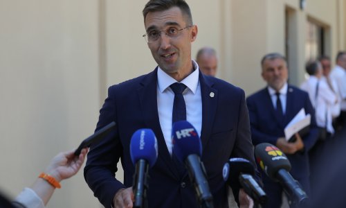 HDZ odgovorio Hajdašu Dončiću: Vinkovci nisu plodno tlo za nametanje iskrivljene slike društva