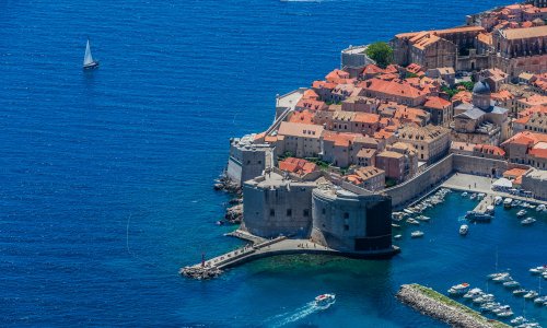 Restoran u Dubrovniku na sedam dana ostao bez javne površine, oglasili se iz grada