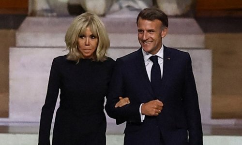 Jednostavno i elegantno: Brigitte Macron zna da s ovim komadom nikada nema pogreške