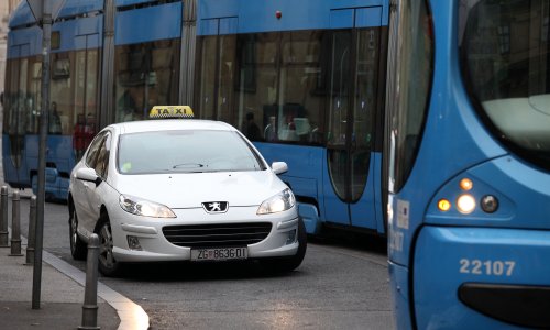 Kraj 'deranju' putnika i ludim cijenama u taksijima: Pogledajte kakva pravila stižu