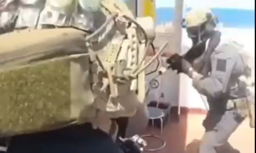 VIDEO Francuzi upali na ruski tanker, Macron objavio snimku akcije