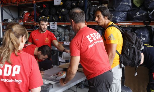 [VIDEO] Tračak života u ništavilu: Žena rodila u ruševinama Venezuele