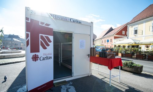 Vlada trostruko povećala novčanu pomoć Caritasu