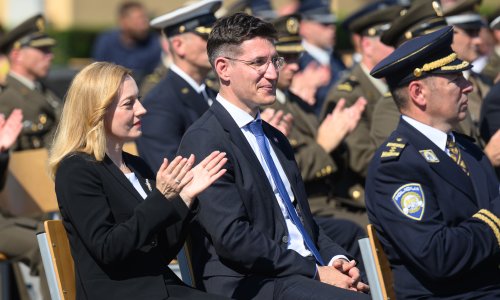 FOTO Promovirani polaznici vojnih škola: Među njima i dvoje saborskih zastupnika