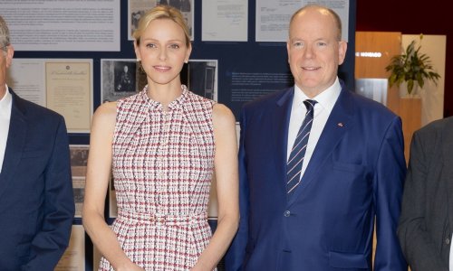 Ovakvu haljinu vrijedi imati u ormaru: Princeza Charlene nosi model koji je uvijek in