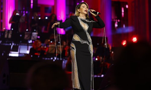 Tek joj je 75: Neda Ukraden u haljini kakvu bi se rijetko koja njezina vršnjakinja usudila nositi
