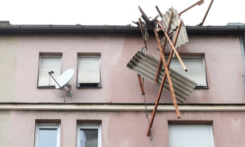 Zašto pri gotovo svakoj oluji lete krovovi i fasade? Stručnjak otkriva glavne razloge
