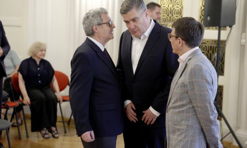 Predstavljena knjiga koja otkriva tajne diplomacije, špijunaže i međunarodnih odnosa, stigao i Milanović