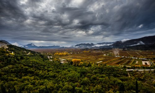 Meteorolog objasnio: Zašto oluje nad Dinaridima i Bosnom idu 'unazad'?