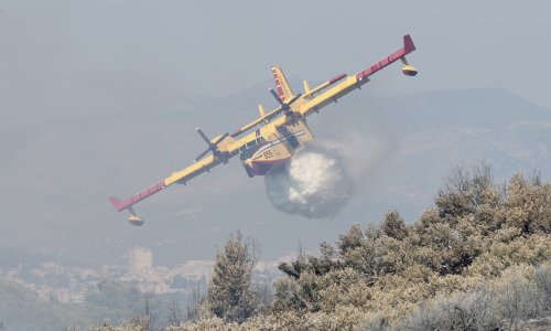 Poznato koliko su požara dosad ugasili pripadnici zračnih snaga MORH-a