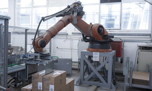 Porasle ukupne zalihe gotovih industrijskih proizvoda, rasle i zalihe energije