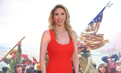Trumpova veleposlanica bila je zvijezda večeri u Splitu: Ukrala poglede u uskoj crvenoj haljini