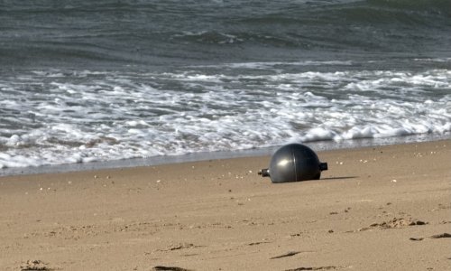 Tajanstvene metalne kugle isplivale na australske plaže: Stručnjaci pozvali na oprez