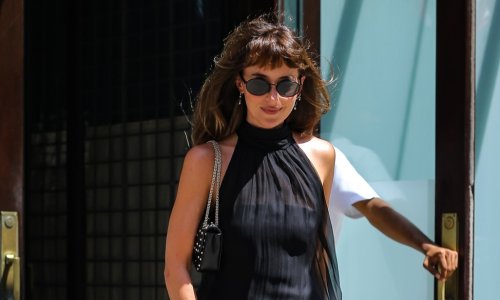 Najbolje odjevena gošća: Dakota Johnson u stajlingu kojim je zasjenila sve na svadbi Taylor Swift