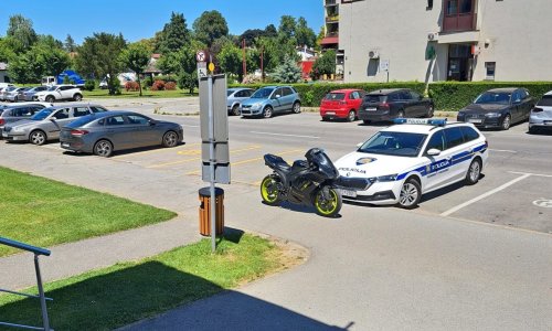 Glupost ili prkos? Bježao policiji, a sutradan motor parkirao pred postajom