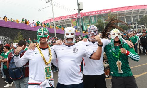 Legenda Meksika našla se usred kaosa prije utakmice s Engleskom. Pogledajte što su mu napravili!