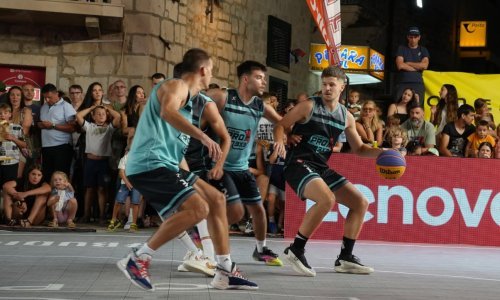 Trstenik i GMS slavili na PRO 3x3 Touru u Bolu. Duje Kaliterna i Petar Vušković zvijezde turnira