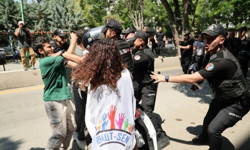 Policija privela prosvjednike u Ankari, oni skandirali: 'NATO, odlazi'