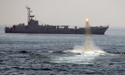 Iran pogodio saudijski supertanker za naftu i katarski LNG brod: 'Pogodio nas je dron!'