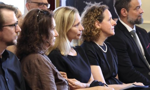 Dirljiv oproštaj od Zrinka Ogreste: Kolege i prijatelji odali počast velikanu hrvatskog filma
