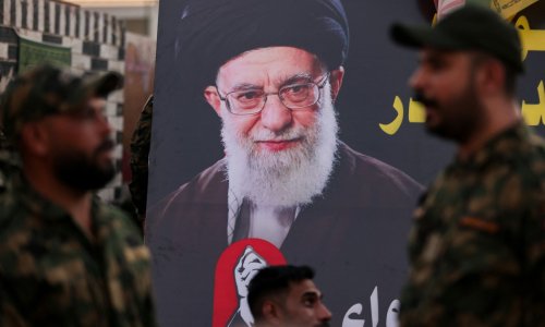Lijes s ajatolahom Hameneijem stigao u Irak: Tisuće vjernika očekuju se u Najafu