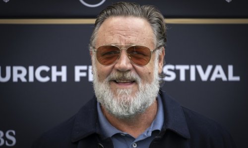 Russell Crowe podijelio rijetku fotku najmlađeg sina za 20. rođendan: 'Ovaj nevjerojatni mladić'
