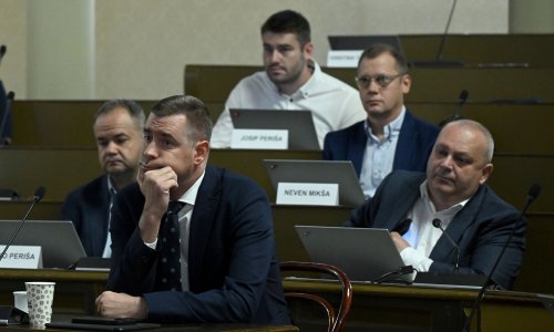 Zagrebačka oporba: 'Love ima koliko hoćeš, samo nema tko bi znao upravljati tim novcem'