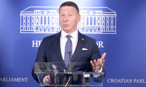 Zurovec prozvao Možemo za političku indoktrinaciju djece, nije poštedio ni pravobraniteljicu