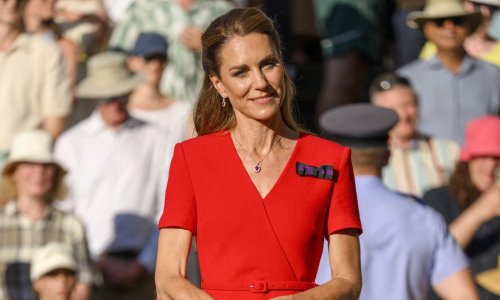 Svi su gledali u nju: Predivna Kate Middleton oduševila crvenim izdanjem na Wimbeldonu
