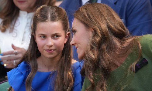 Prava mala kopija: Princeza Charlotte Charlotte pokazala frizuru po kojoj je poznata Kate Middleton