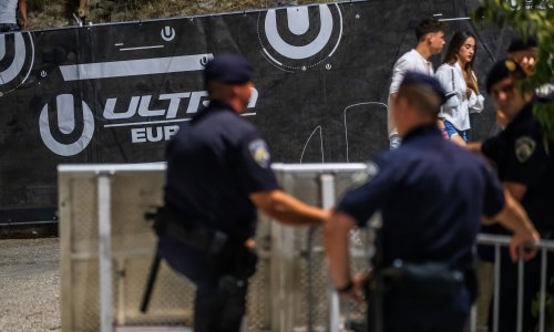 Policija objavila bilancu posljednje večeri Ultre: Bez incidenata, 93 osobe kažnjene zbog droge