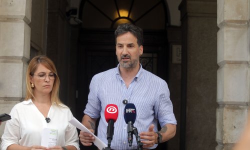 Miletić uputio 'posljednje upozorenje' hotelu koji je ogradio plažu: 'Mi ćemo na tu plažu doći'