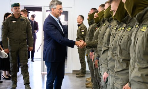 Plenković posjetio specijalce ATJ Lučko u Parizu: 'Izostanak bi bio pogreška, a mi smo tu da to spriječimo'