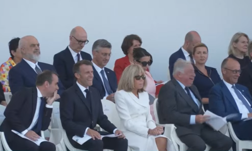 FOTO Pariz okupio svjetsku političku kremu: Plenković u predsjedničkoj loži uz Macrona