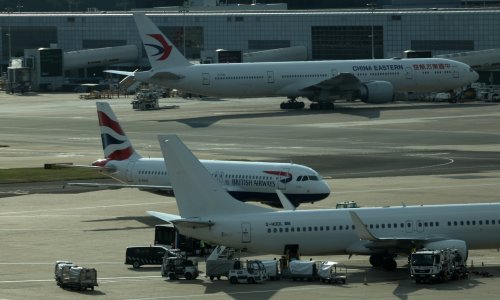 Drama na nebu iznad Britanije: Čak devet zrakoplova poslalo hitni signal 7700, evo što se dogodilo