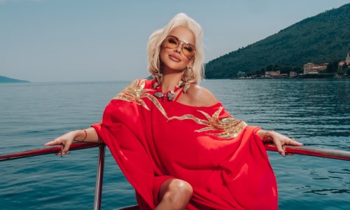Maja Šuput očarala još jednim badićem iz svoje bogate kolekcije