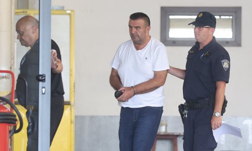 FOTO Bivši šef nabave MORH-a doveden u USKOK