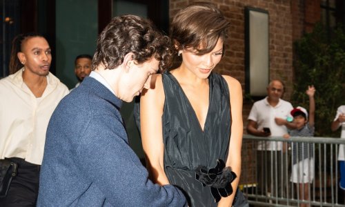 Zendaya pokazala kako se nosi modni klasik, a njezin suprug oduševio gestom