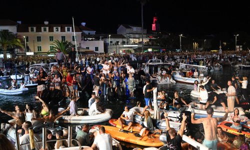 Osmi Trag u beskraju donosi četiri emotivna koncerta: Ne propustite ‘Prijatelje s baluna’ i ‘Nina Badrić & Ante Gelo Acoustic Orchestra’