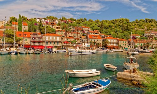 Ugledni portal savjetuje: Preskočite Hvar, pravi dalmatinski mir čeka vas na Šolti