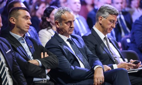 Politička popara: Je li rezolucija o Hrvatima u BiH najava tihog razlaza HDZ-a s DP-om?