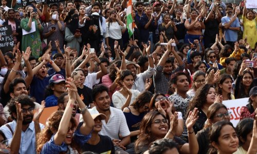 Stranka žohara nastavlja prosvjede u Delhiju: Ozlijeđeno 180 ljudi