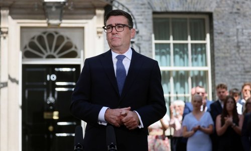 Prvi potez novog premijera: Britancima želi ublažiti 'krizu troškova života'